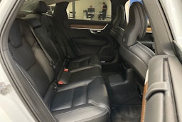 valkoinen Volvo S90 2019 kuva 14.