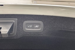valkoinen Volvo S90 2019 kuva 16.