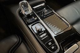 valkoinen Volvo S90 2019 kuva 23.