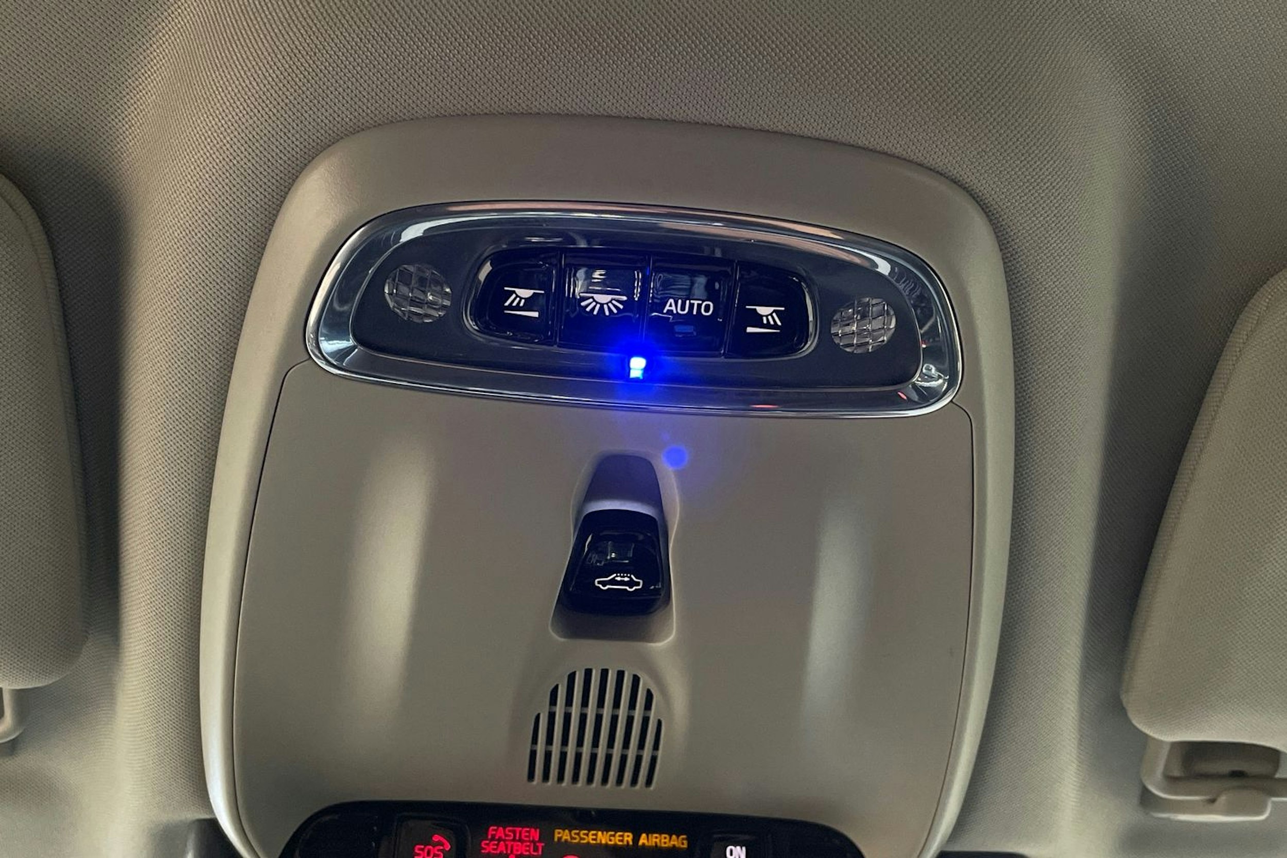 valkoinen Volvo S90 2019 kuva 25.
