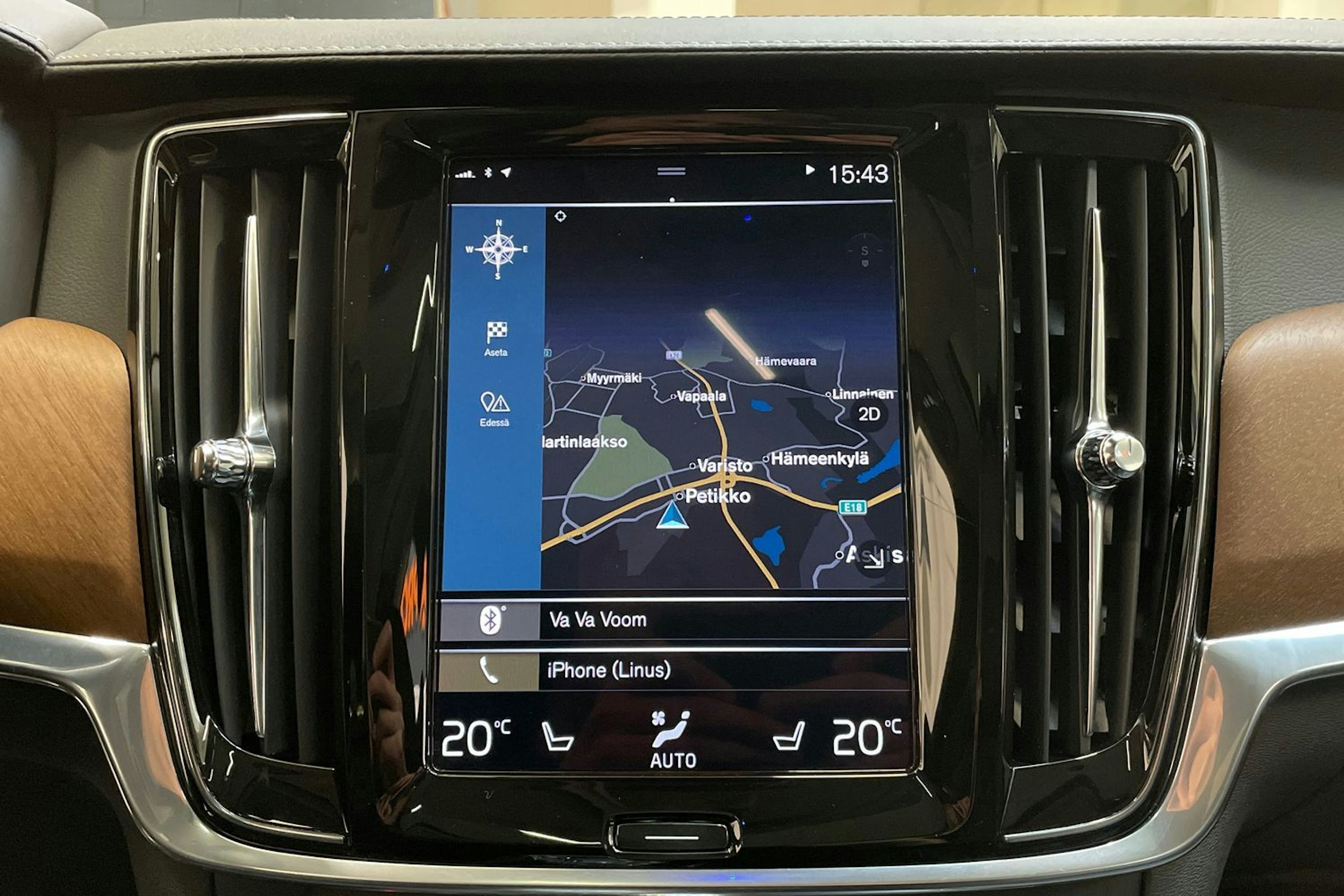 valkoinen Volvo S90 2019 kuva 26.