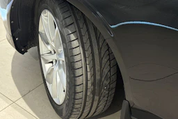 musta Volvo S90 2020 kuva 13.