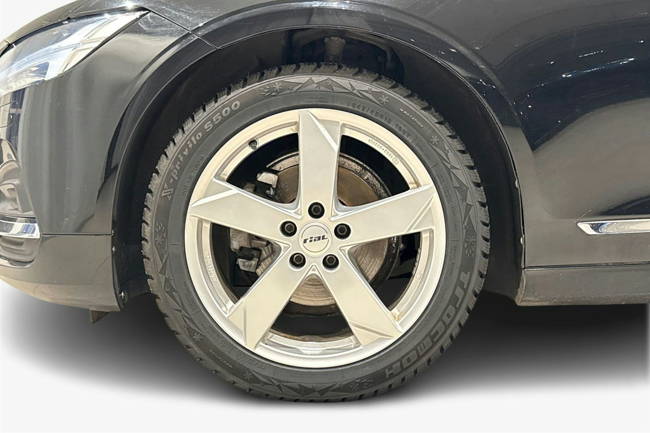 musta Volvo S90 2021 kuva 11.