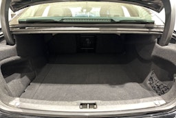 musta Volvo S90 2021 kuva 14.
