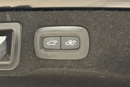 musta Volvo S90 2021 kuva 15.