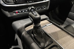 musta Volvo S90 2021 kuva 24.