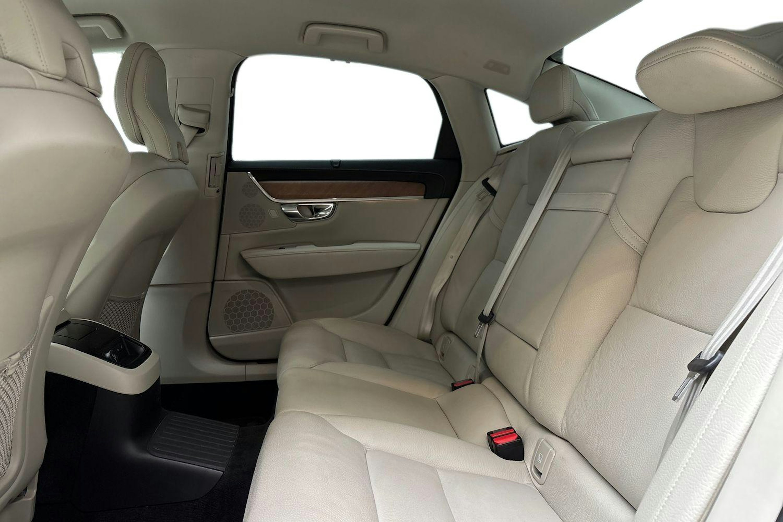 musta Volvo S90 2020 kuva 11.