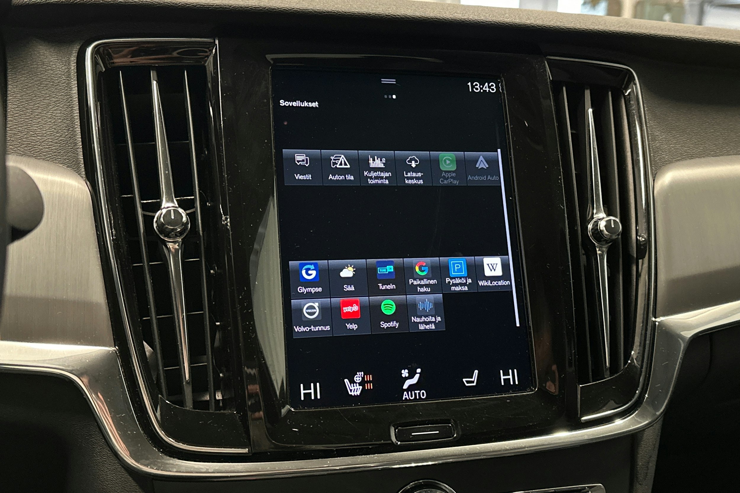 harmaa Volvo S90 2020 kuva 23.