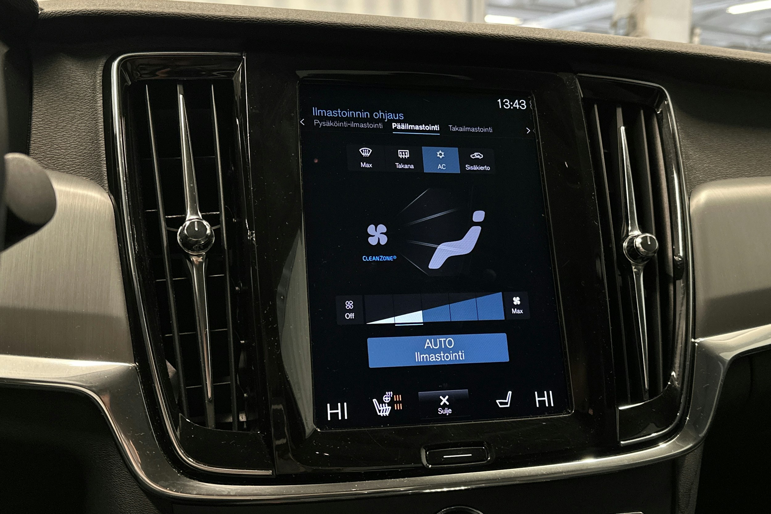 harmaa Volvo S90 2020 kuva 26.