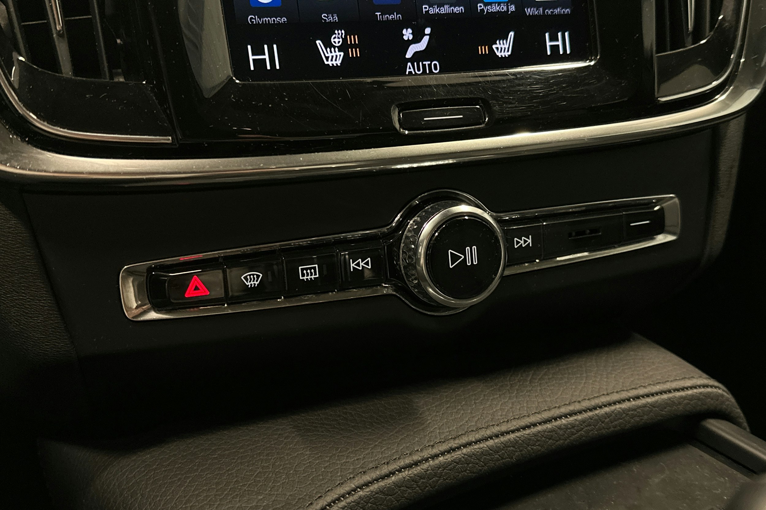 harmaa Volvo S90 2020 kuva 29.