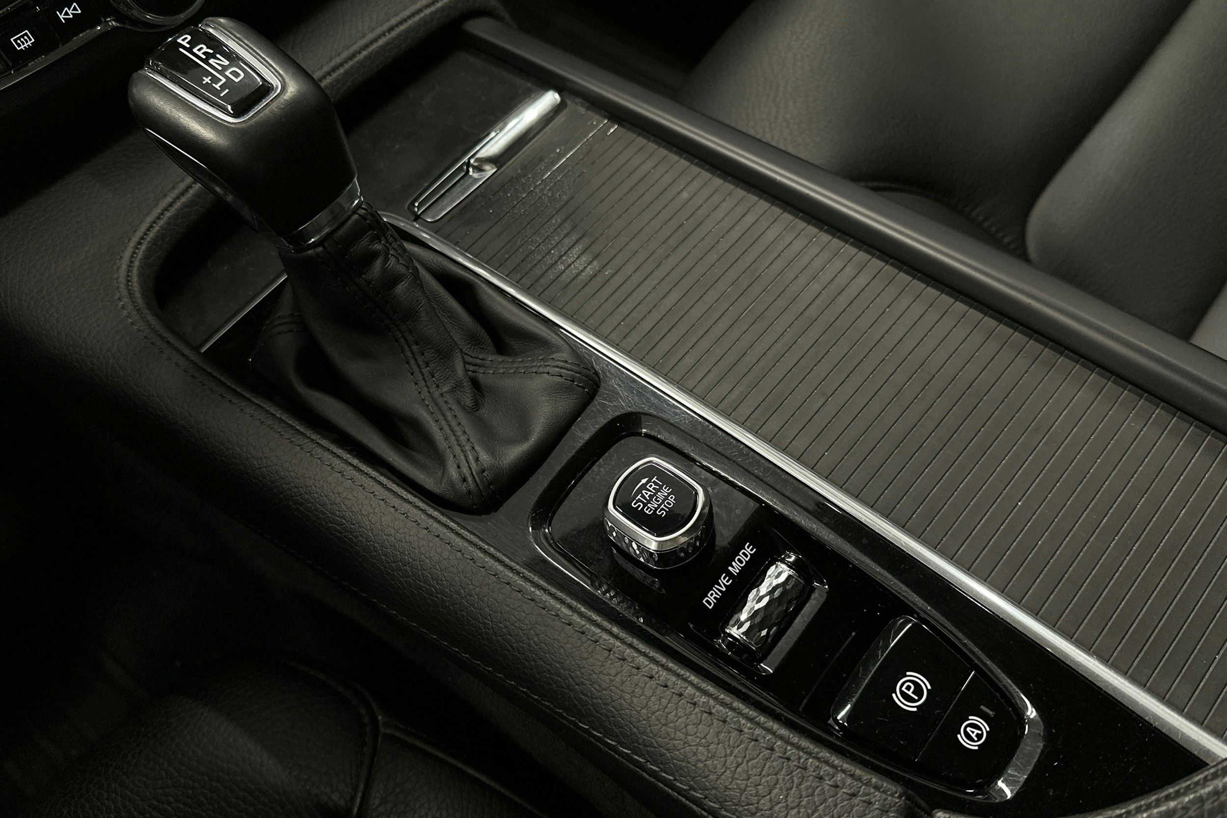 harmaa Volvo S90 2020 kuva 30.