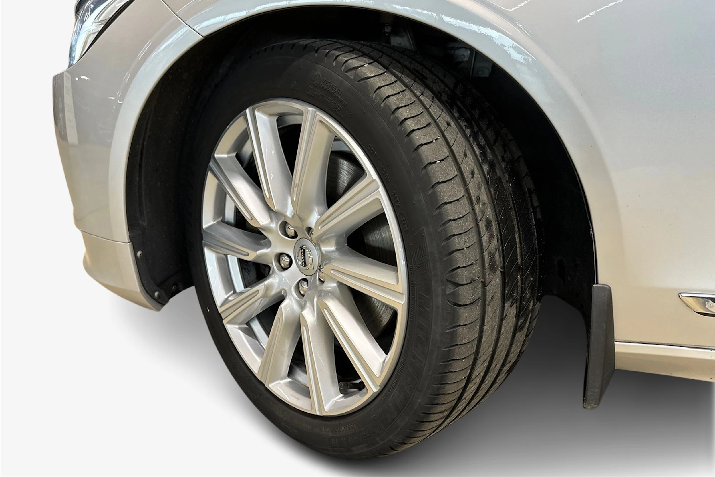 harmaa Volvo S90 2020 kuva 9.