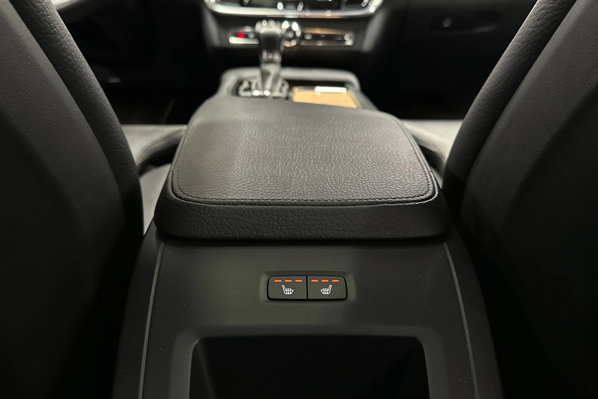 harmaa Volvo S90 2020 kuva 13.