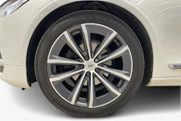 valkoinen Volvo S90 2021 kuva 9.