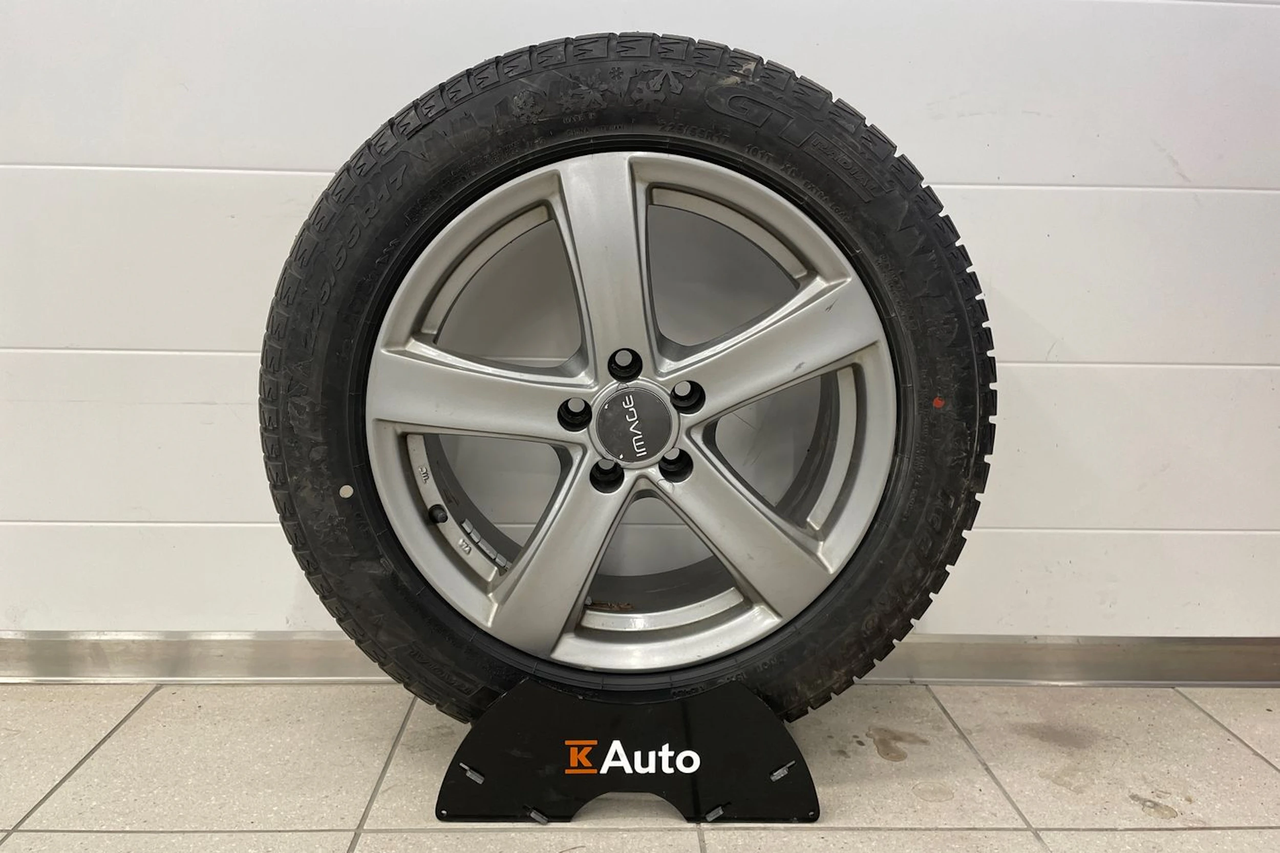 valkoinen Volvo S90 2021 kuva 10.