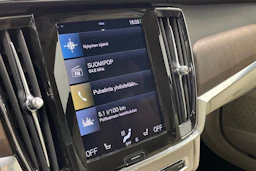 valkoinen Volvo S90 2021 kuva 13.