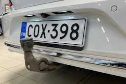 valkoinen Volvo S90 2021 kuva 21.