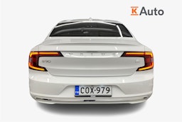 Valkoinen Volvo S90 2021 kuva 3.