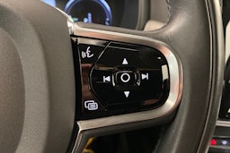 Valkoinen Volvo S90 2021 kuva 17.