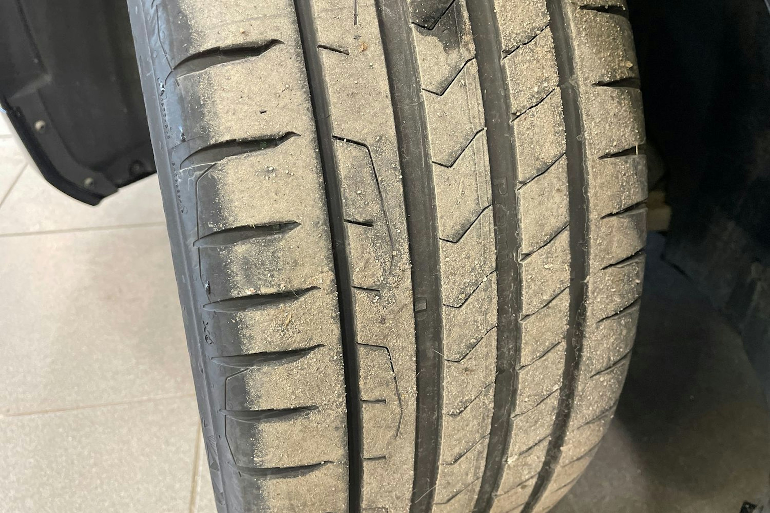 musta Volvo S90 2021 kuva 13.