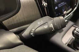 musta Volvo S90 2021 kuva 15.