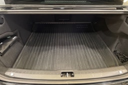 musta Volvo S90 2021 kuva 22.