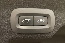 musta Volvo S90 2021 kuva 23.