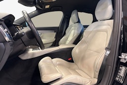 musta Volvo S90 2021 kuva 11.