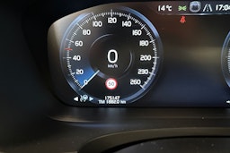 musta Volvo S90 2021 kuva 20.