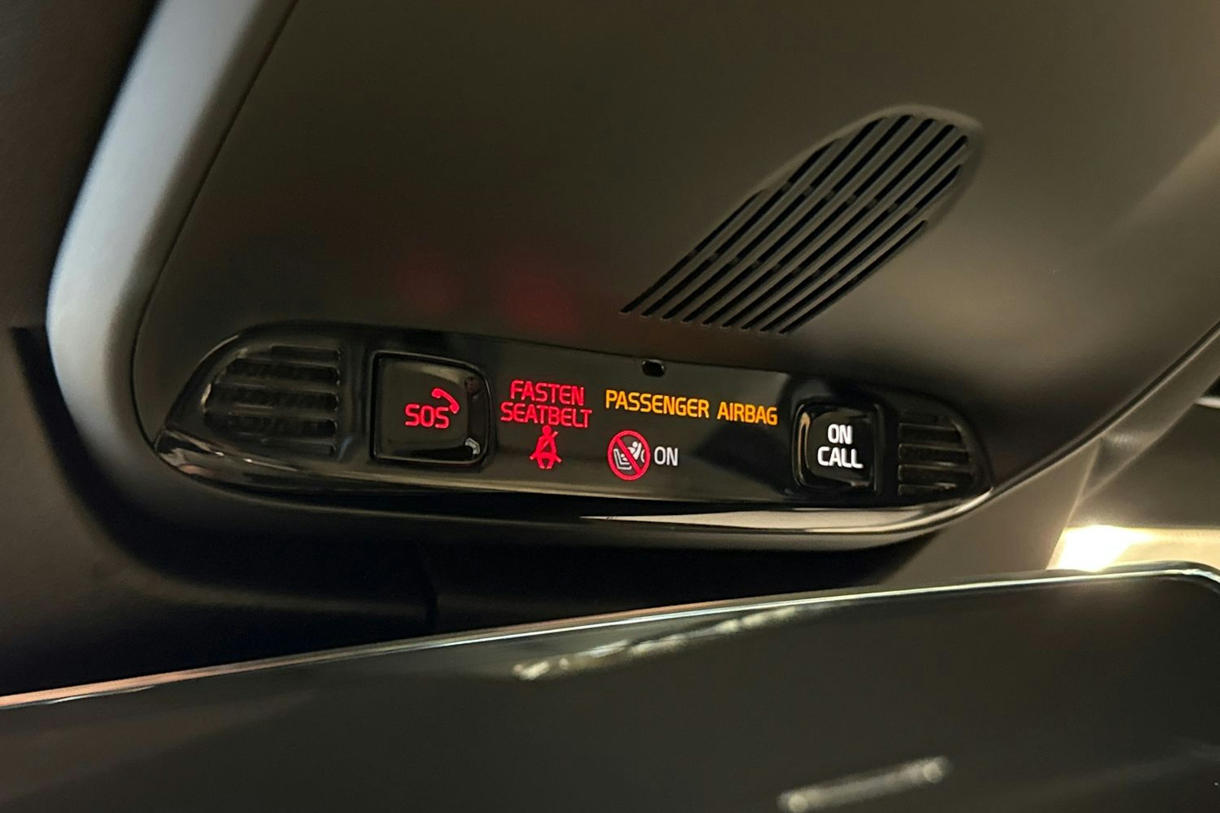 musta Volvo S90 2021 kuva 23.