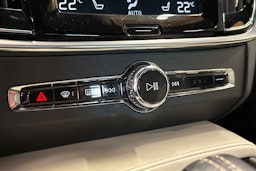 musta Volvo S90 2021 kuva 27.