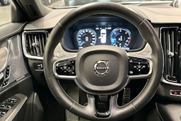 valkoinen Volvo S90 2021 kuva 14.