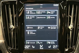 valkoinen Volvo S90 2021 kuva 22.