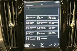 valkoinen Volvo S90 2021 kuva 23.