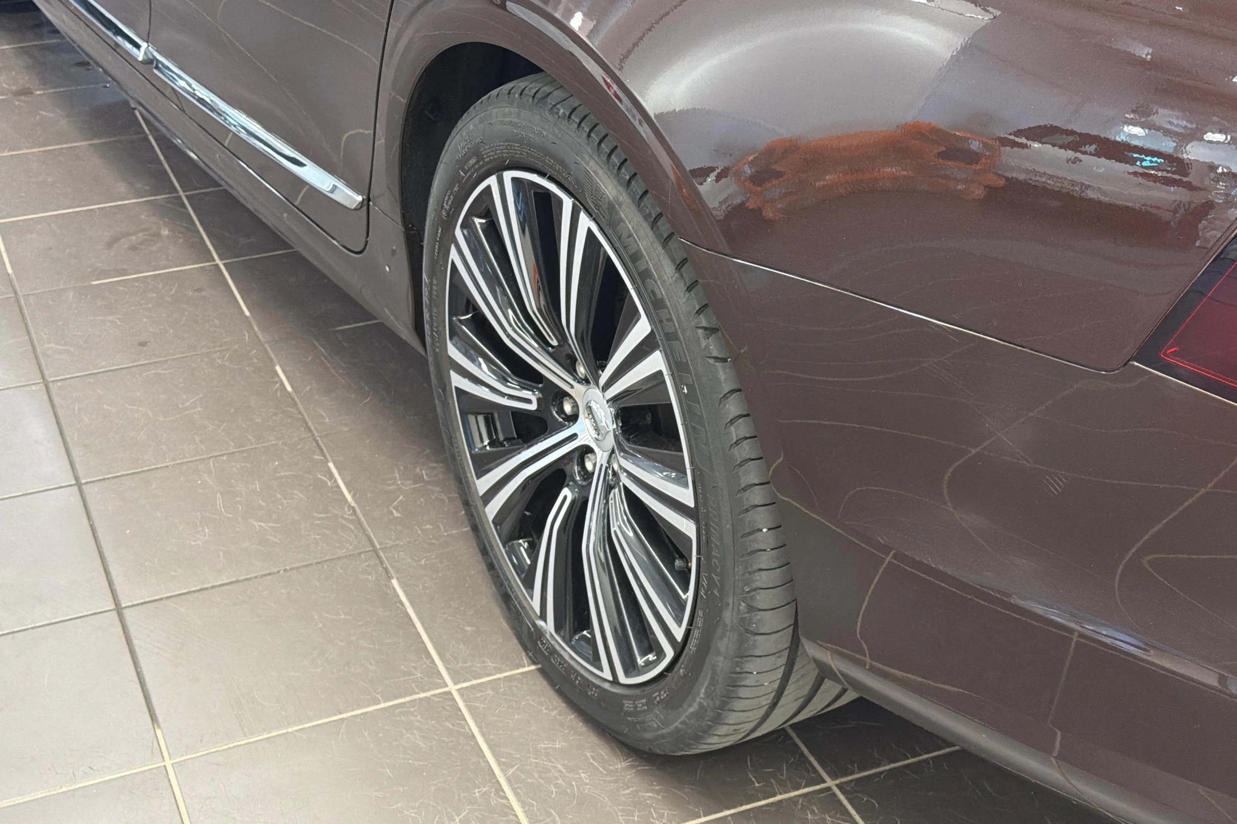 ruskea (beige) Volvo S90 2021 kuva 9.