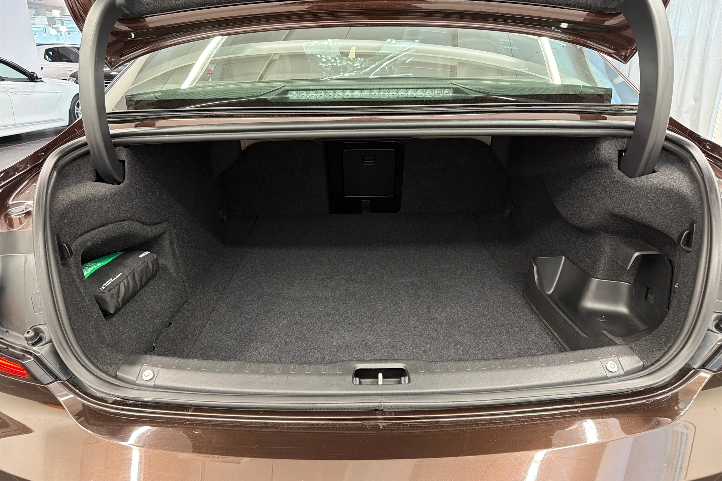 ruskea (beige) Volvo S90 2021 kuva 11.