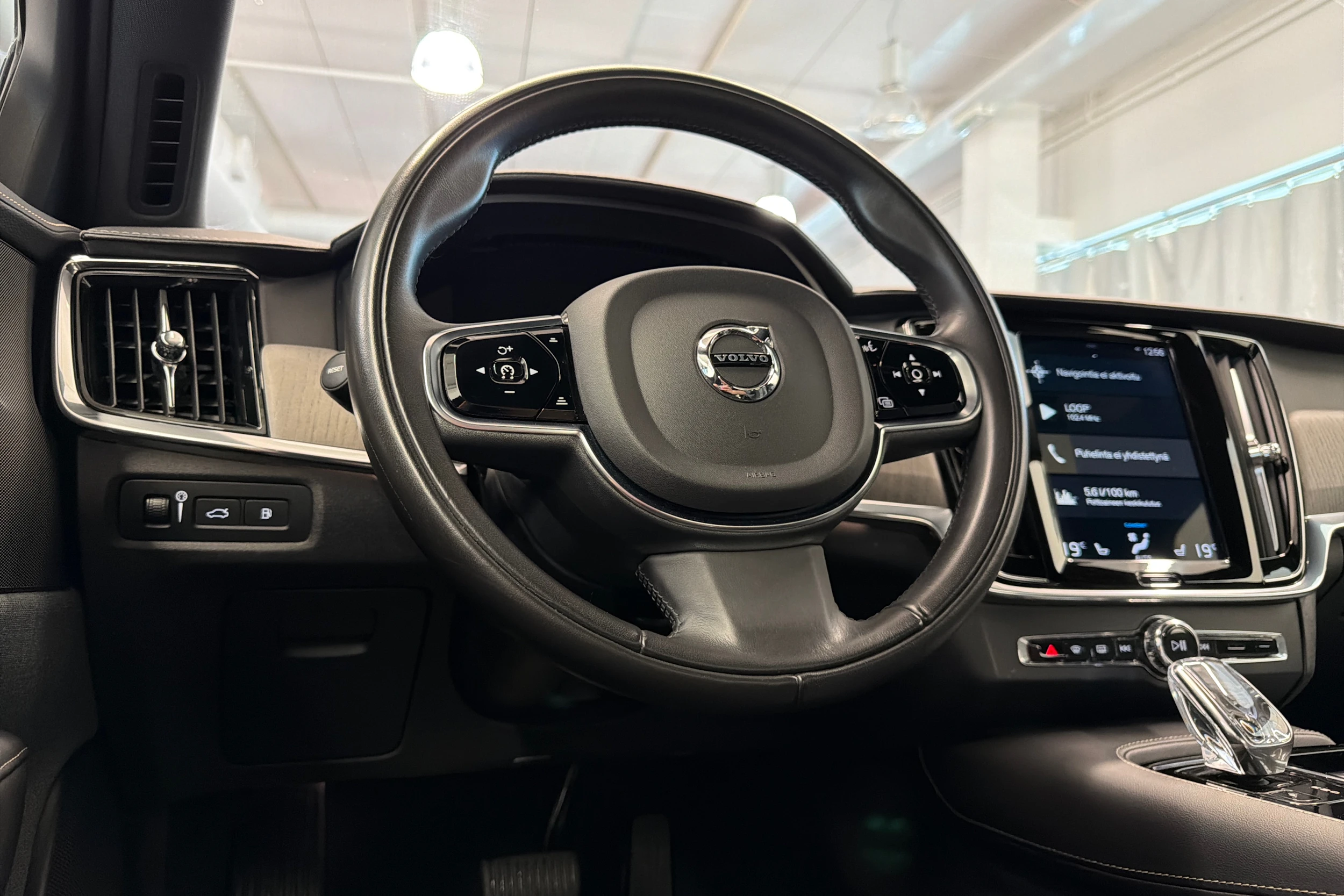 ruskea (beige) Volvo S90 2021 kuva 15.