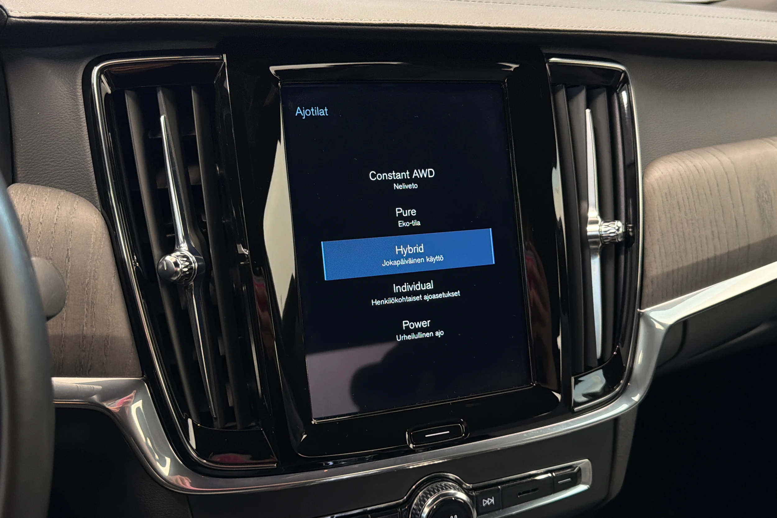 ruskea (beige) Volvo S90 2021 kuva 30.