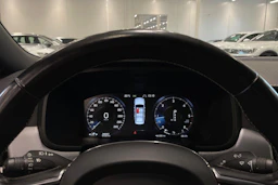 sininen Volvo S90 2022 kuva 17.