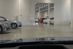 sininen Volvo S90 2022 kuva 18.