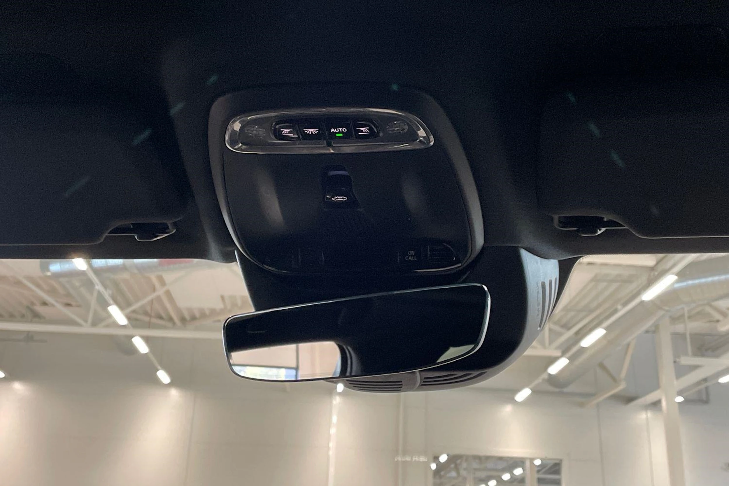 sininen Volvo S90 2022 kuva 19.