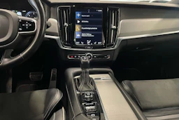 sininen Volvo S90 2022 kuva 20.