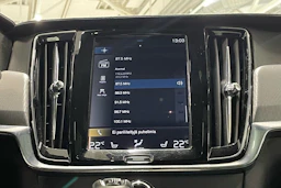 sininen Volvo S90 2022 kuva 21.