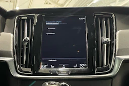 sininen Volvo S90 2022 kuva 28.