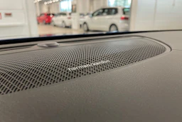 sininen Volvo S90 2022 kuva 32.