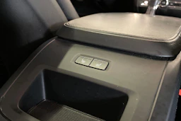 sininen Volvo S90 2022 kuva 39.