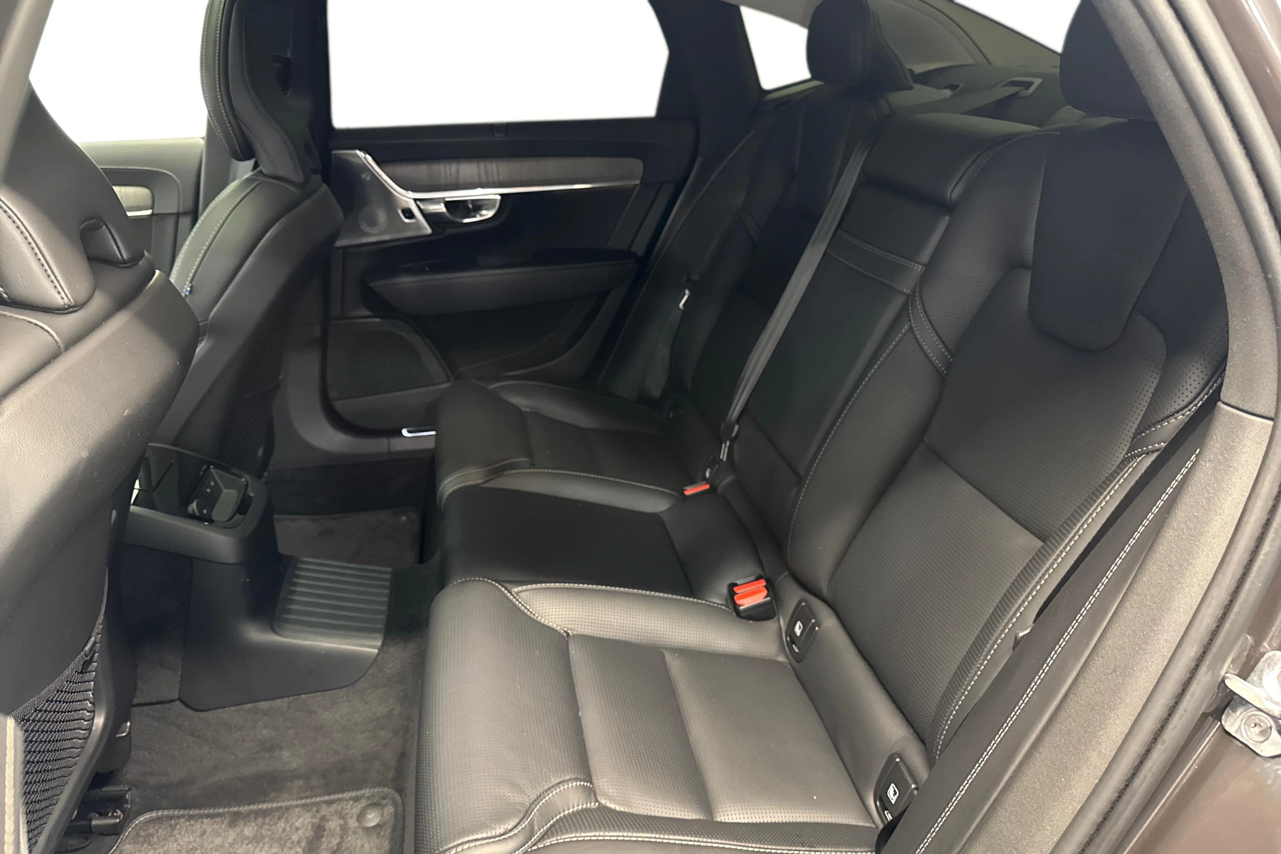 harmaa Volvo S90 2021 kuva 8.