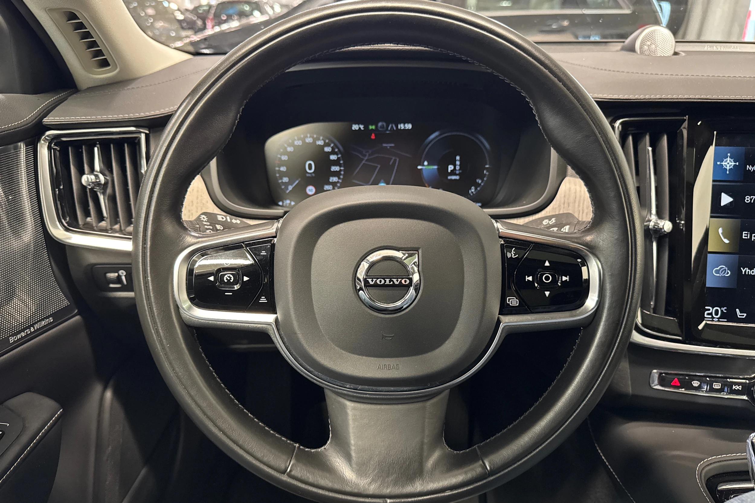 harmaa Volvo S90 2021 kuva 11.