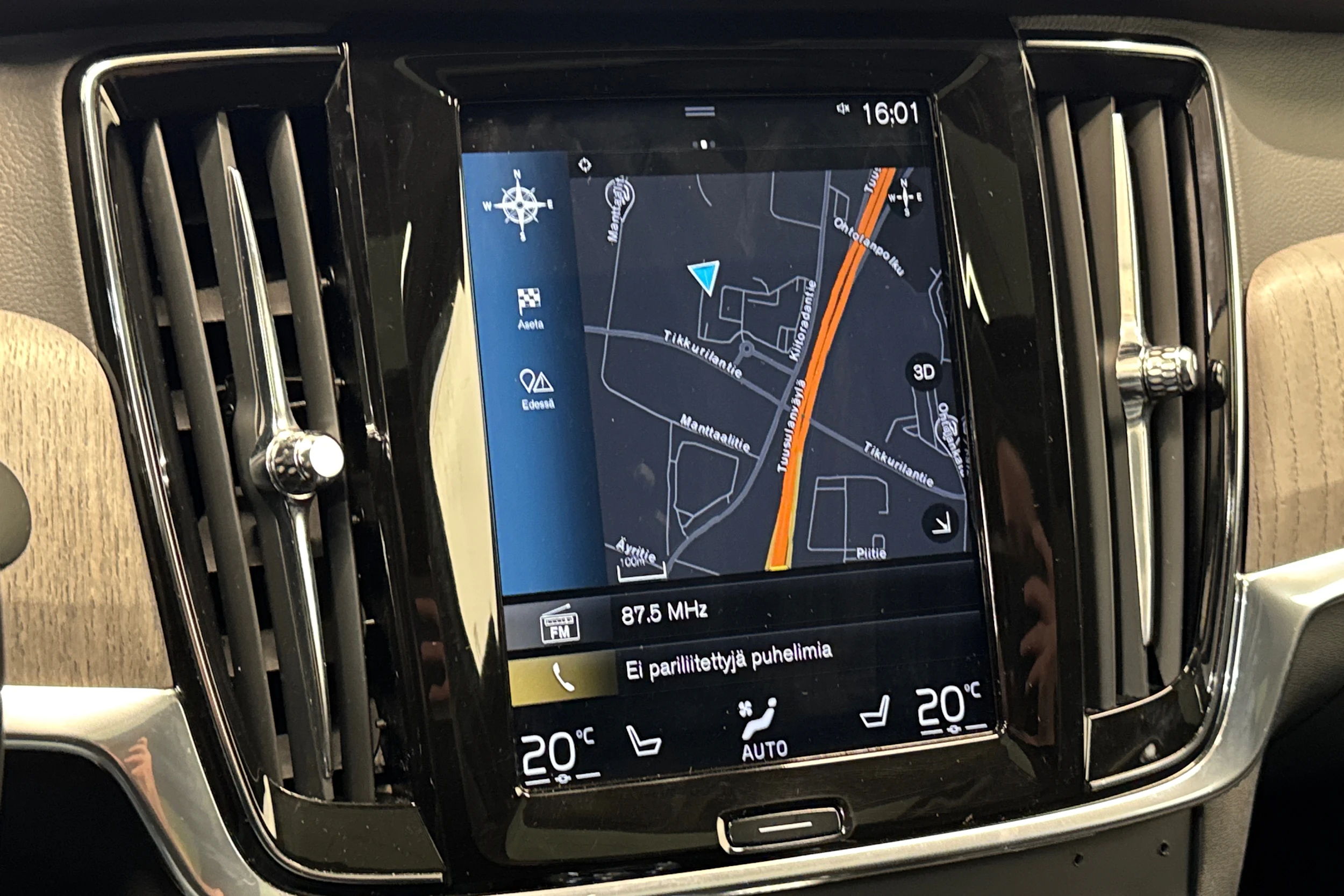 harmaa Volvo S90 2021 kuva 15.