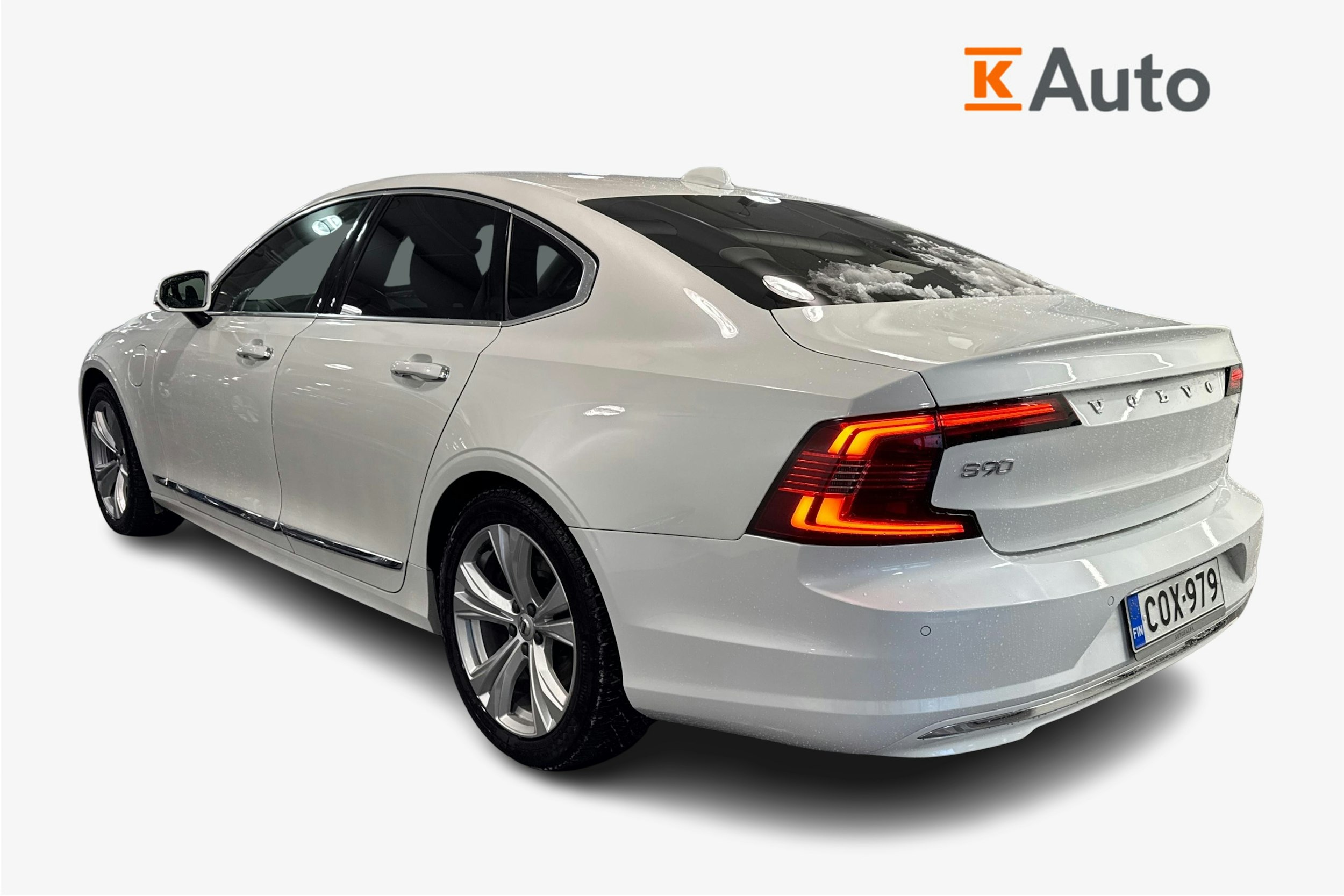 Valkoinen Volvo S90 2022 kuva 2.